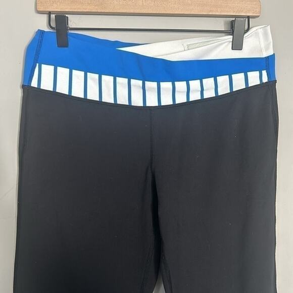 Lululemon Wide Leg Leggings Size 10 - Picture 3 of 9